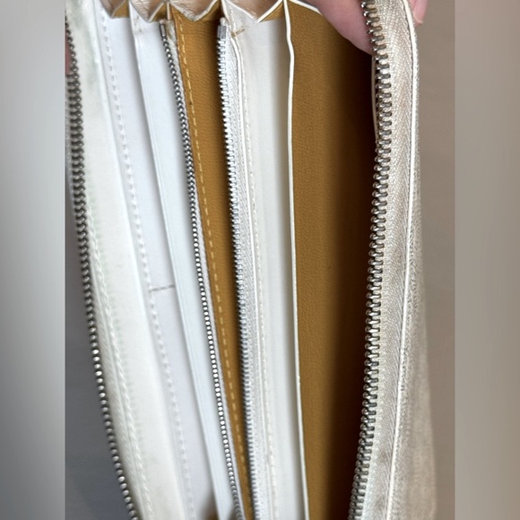 Goyard White Goyardine Matignon GM Wallet - Picture 9 of 10